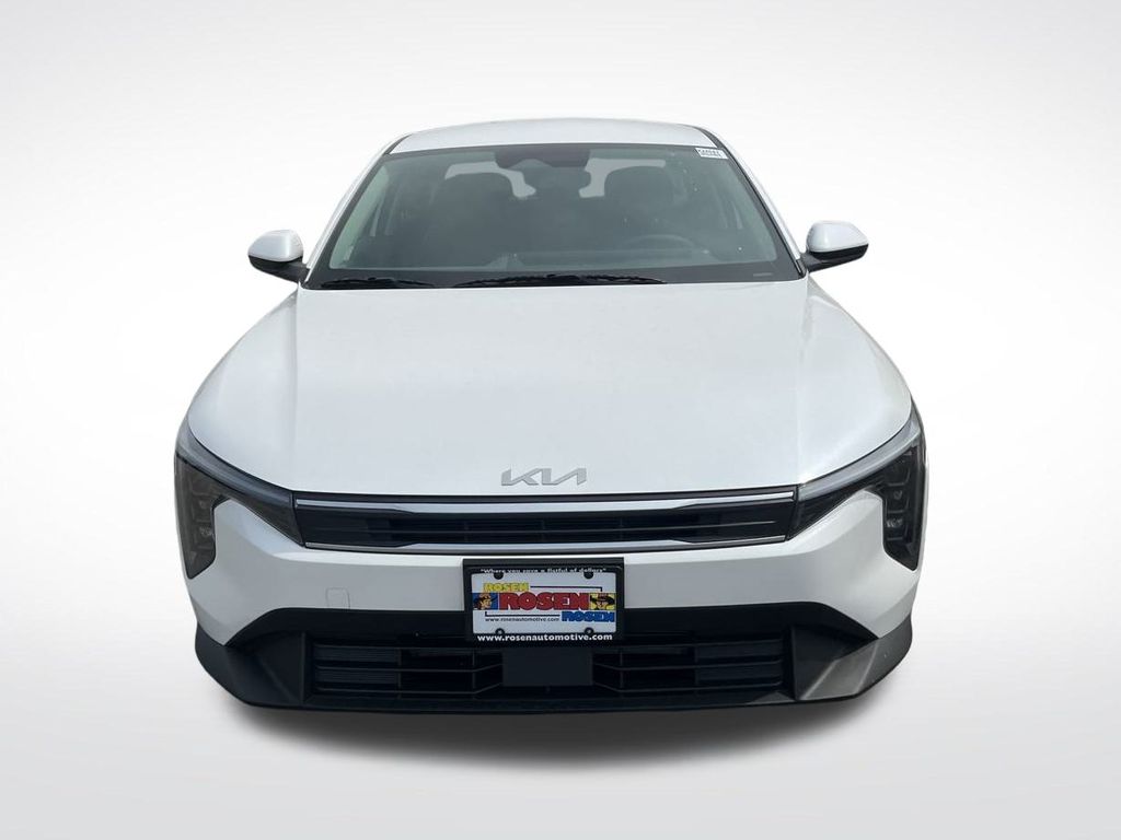 2025 Kia K4 LXS photo 8