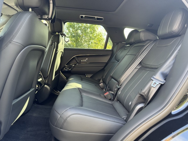 2025 Land Rover Range Rover Sport SE photo 14