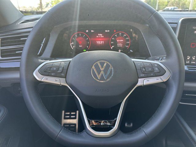 2025 Volkswagen Atlas Peak Edition SE photo 5