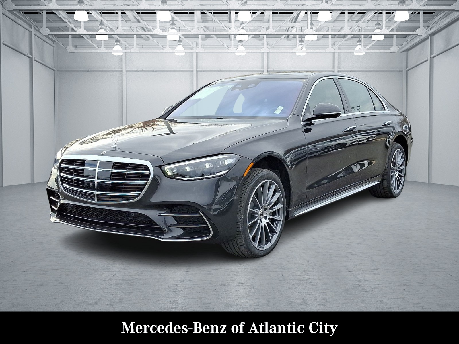 2025 Mercedes Benz S 580 4MATIC photo 2
