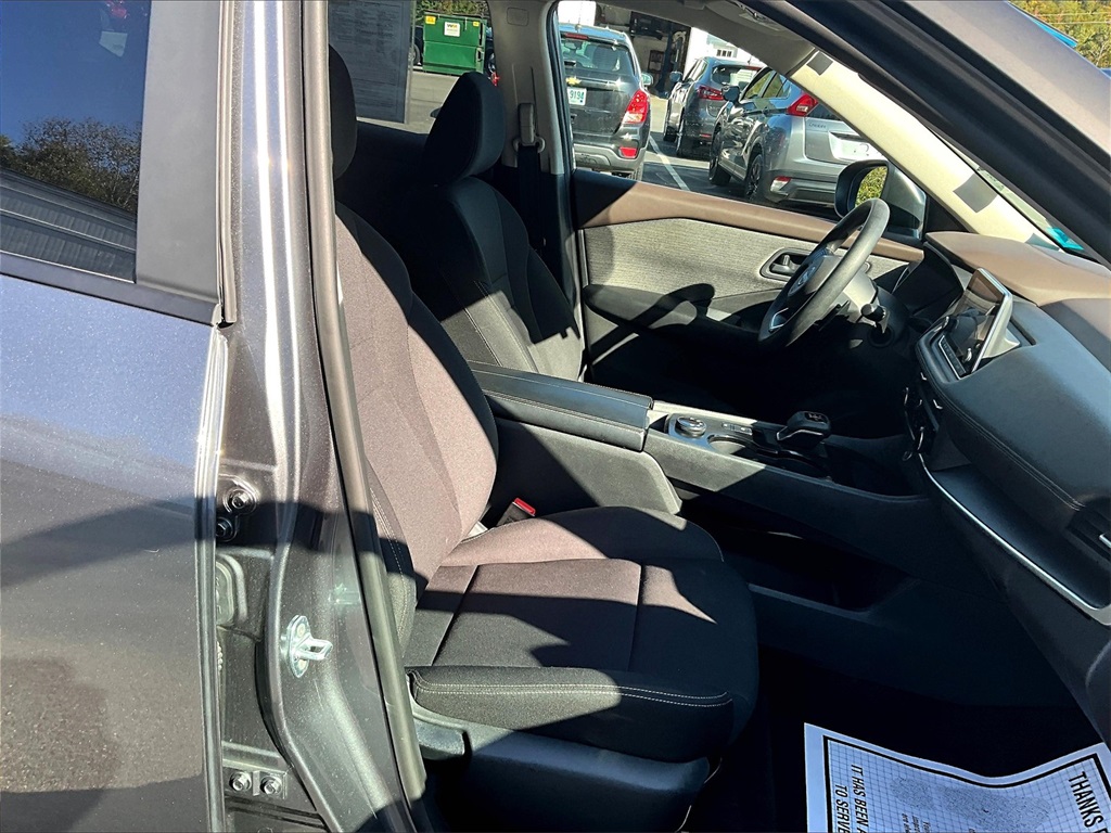 2023 Nissan Rogue S photo 11