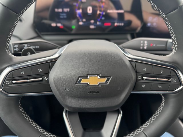 2025 Chevrolet Silverado EV LT photo 13