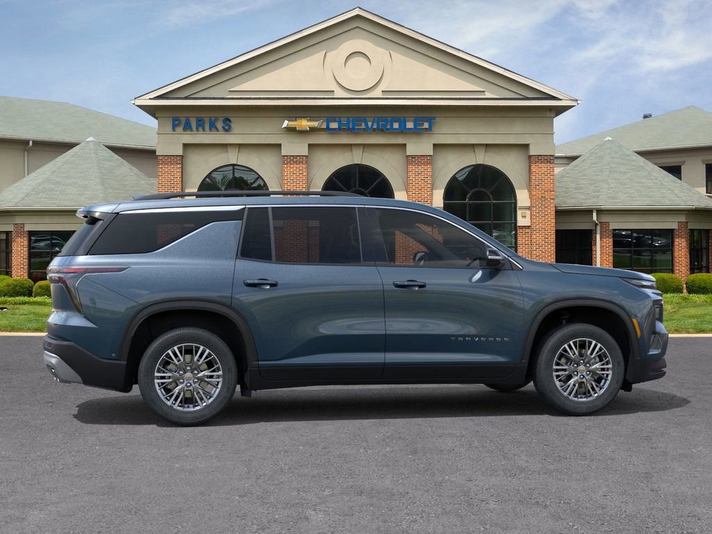 2026 Chevrolet Traverse photo 2