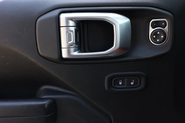2023 Jeep Wrangler Base 4xe photo 22