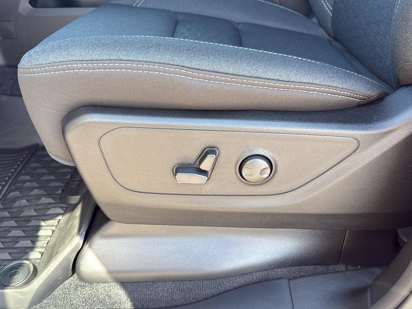 2026 Ram 1500 Sport photo 8