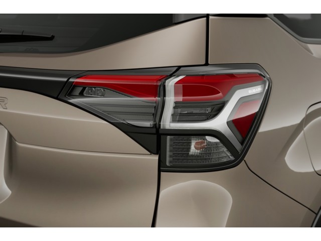 2025 Subaru Forester Premium photo 12