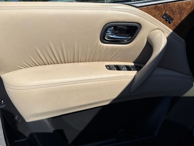 2023 Nissan Armada SL photo 9
