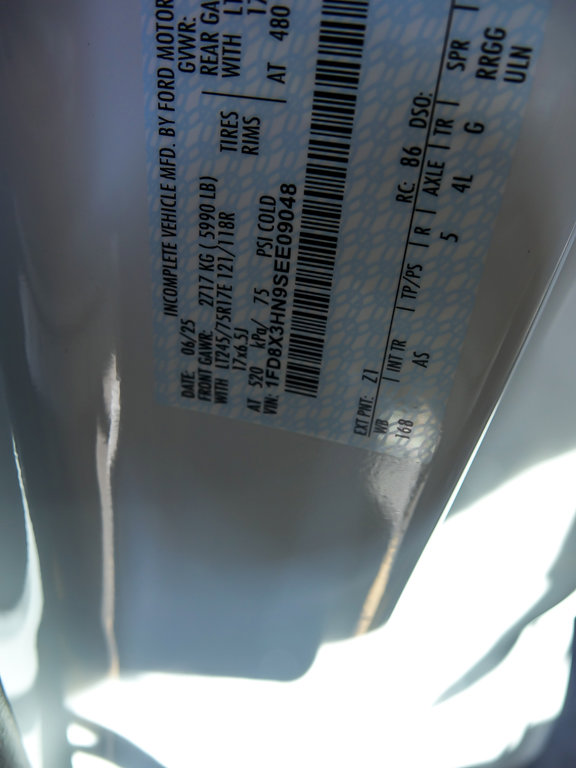 2025 FORD F-350 - Image 38