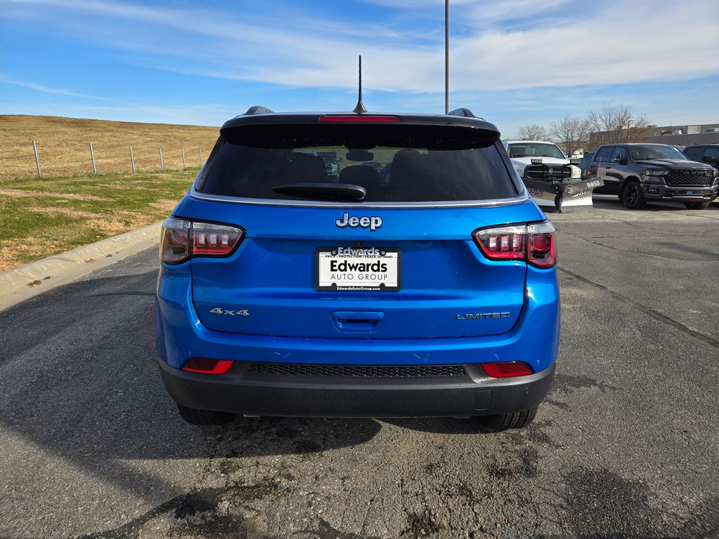 2026 Jeep Compass Limited photo 4