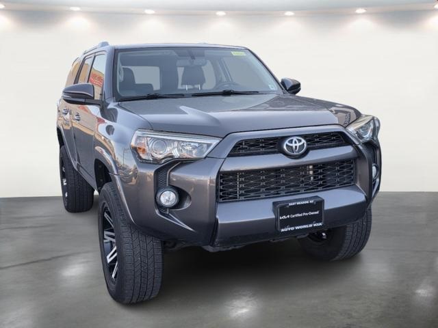 2015 Toyota 4Runner SR5's photo