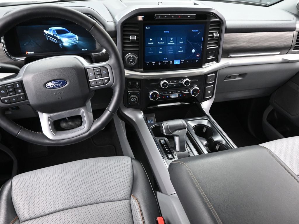 2024 Ford F-150 Lariat photo 10