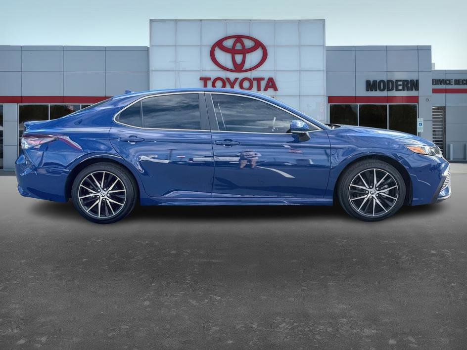2024 Toyota Camry SE photo 4
