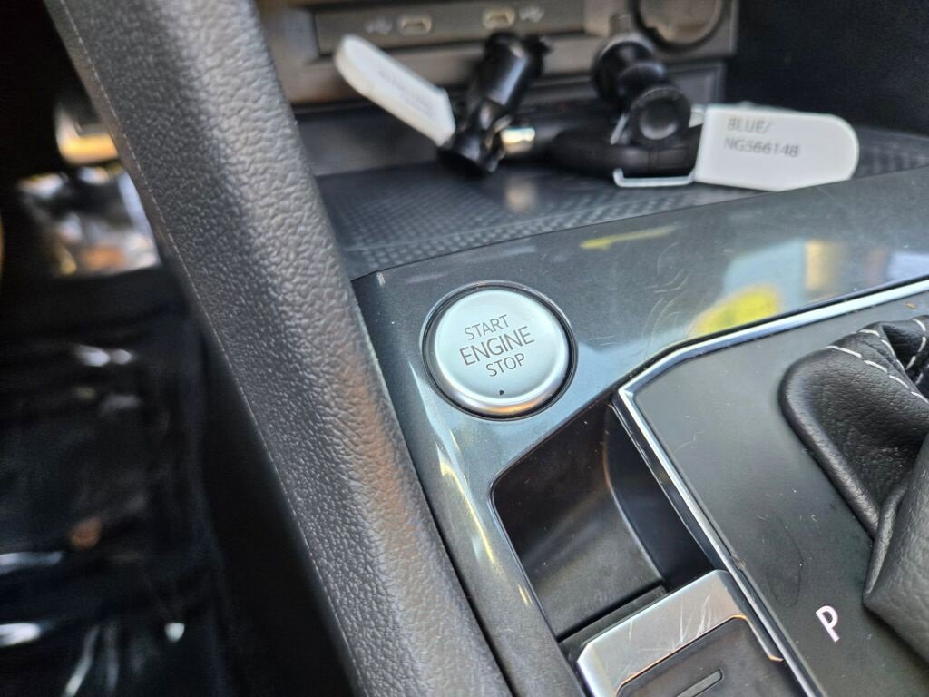 2021 Volkswagen Tiguan SE photo 21