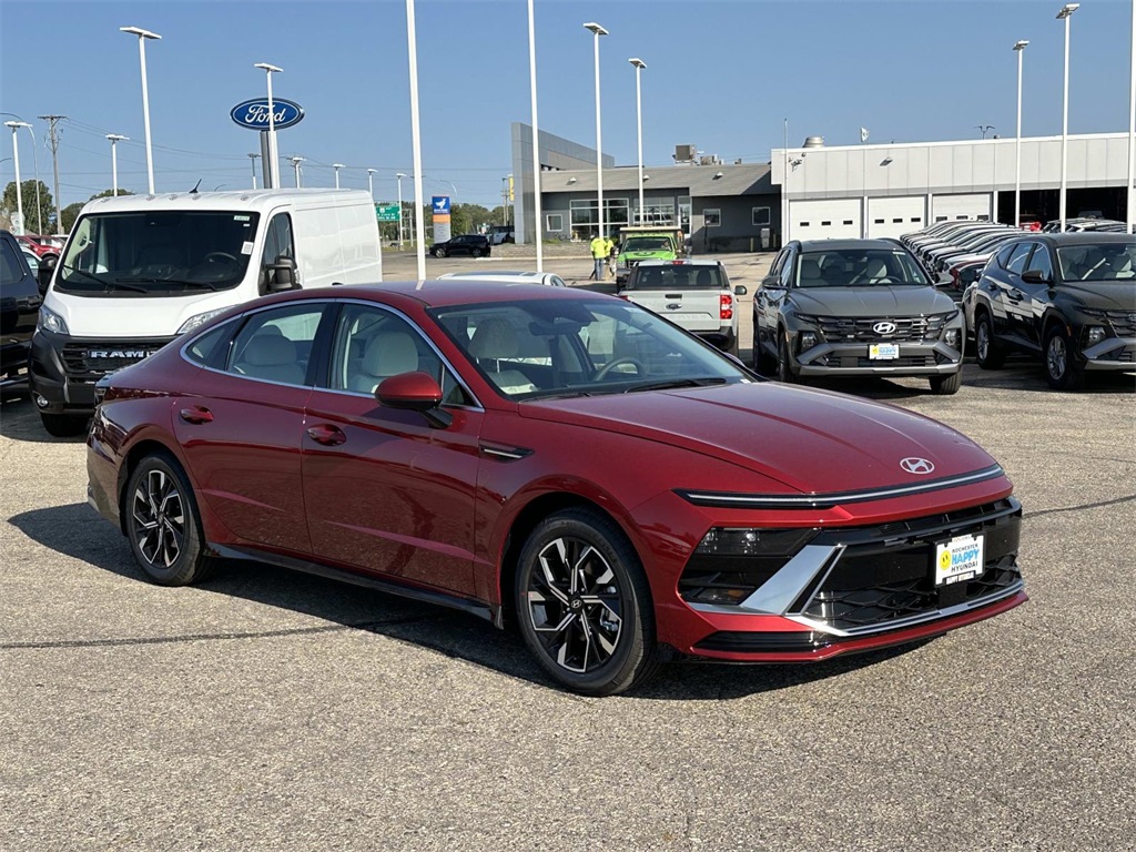 2024 Hyundai Sonata SEL photo 3