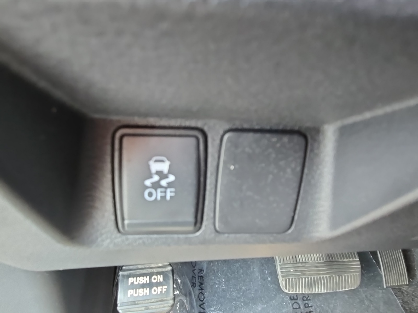 2023 Nissan Frontier SV photo 17