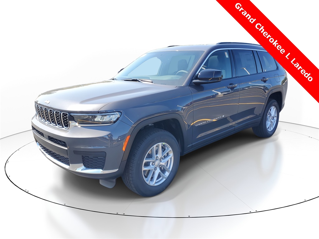 2025 Jeep Grand Cherokee Laredo X photo 2