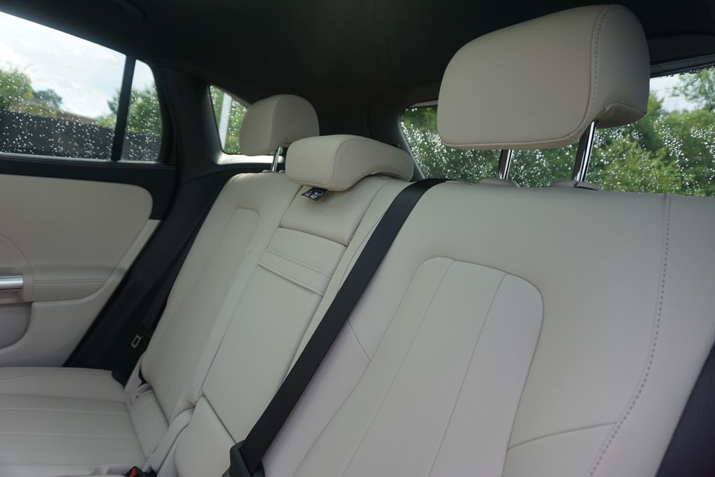 2026 Mercedes Benz GLA 250 photo 13