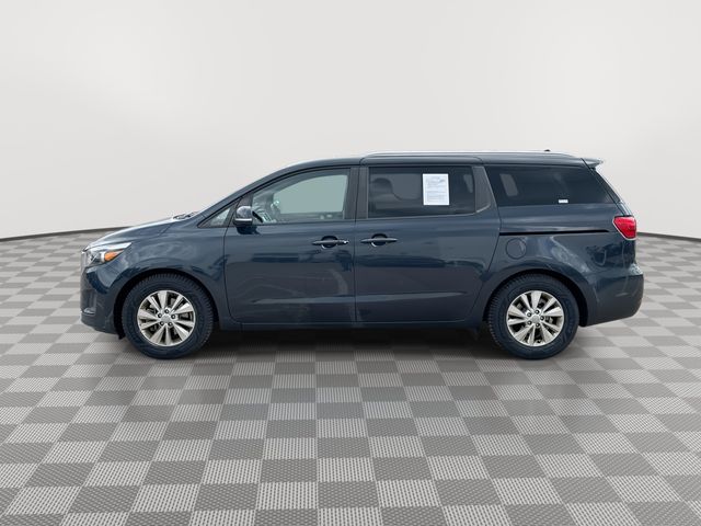 2017 Kia Sedona LX photo 5
