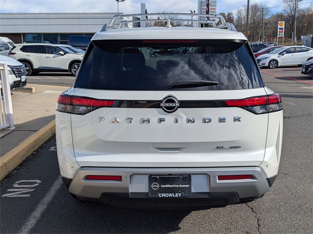 2022 Nissan Pathfinder SL photo 4