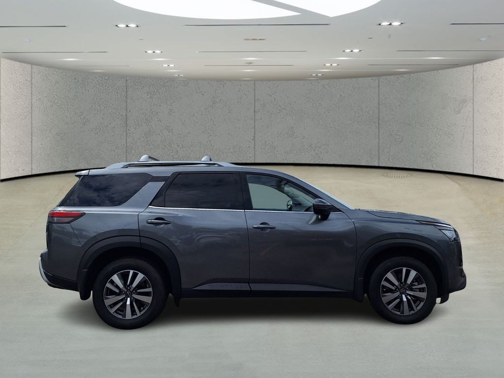 2025 Nissan Pathfinder SL photo 4