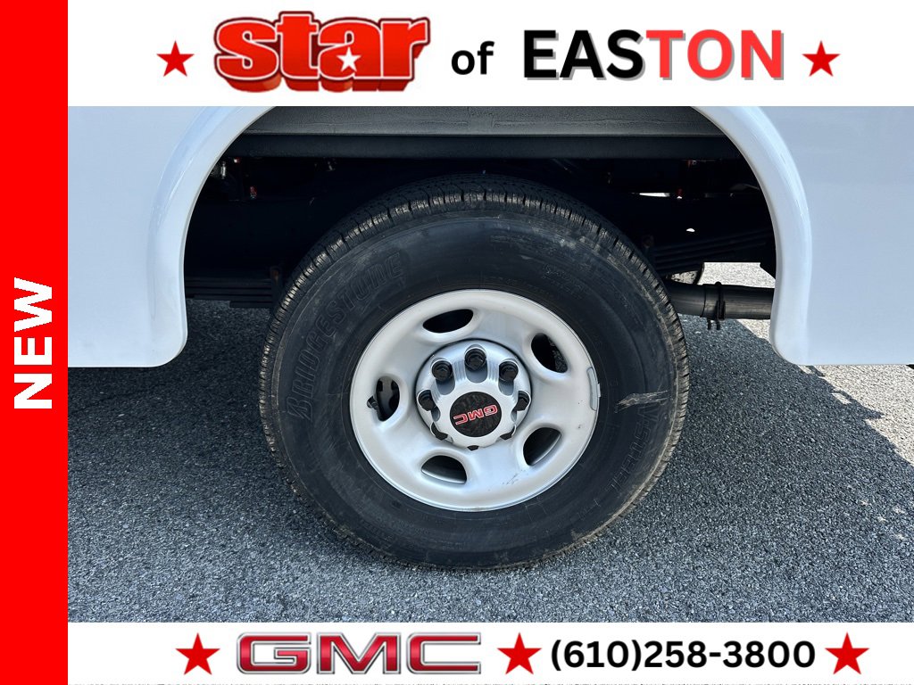 2025 Gmc Savana Cutaway 3500 photo 18