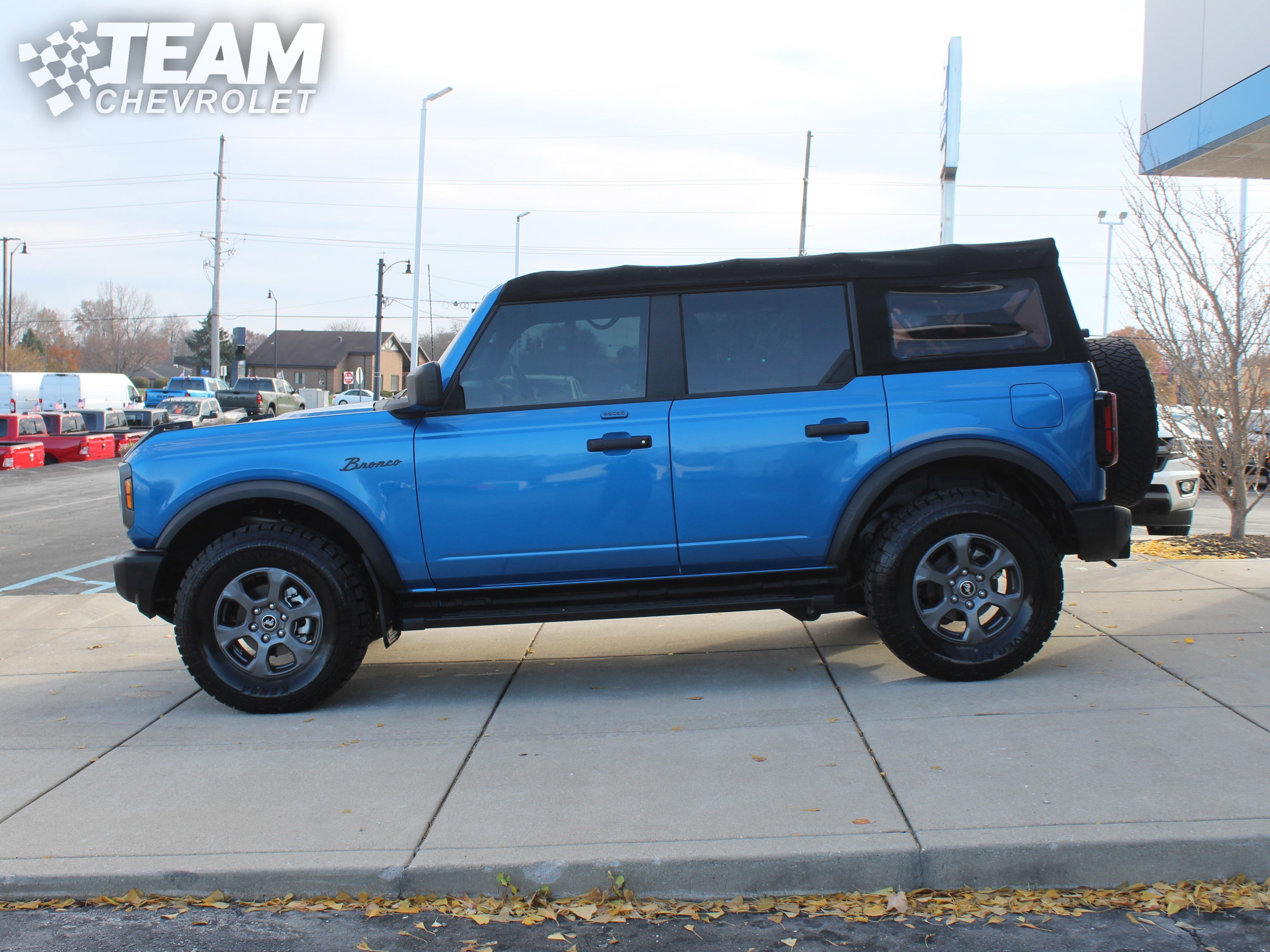 2022 Ford Bronco Base photo 4