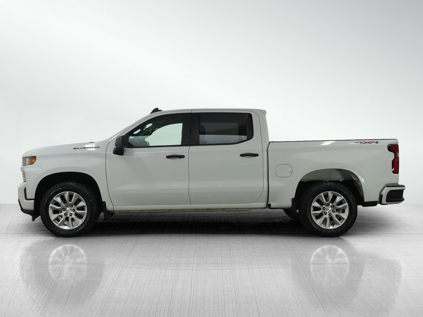 Used 2022 Chevrolet Silverado 1500 Limited Custom with VIN 3GCPYBEK9NG142654 for sale in White Bear Lake, Minnesota