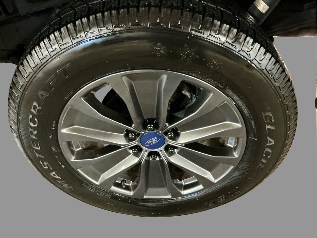 2018 Ford F-150 XLT photo 14