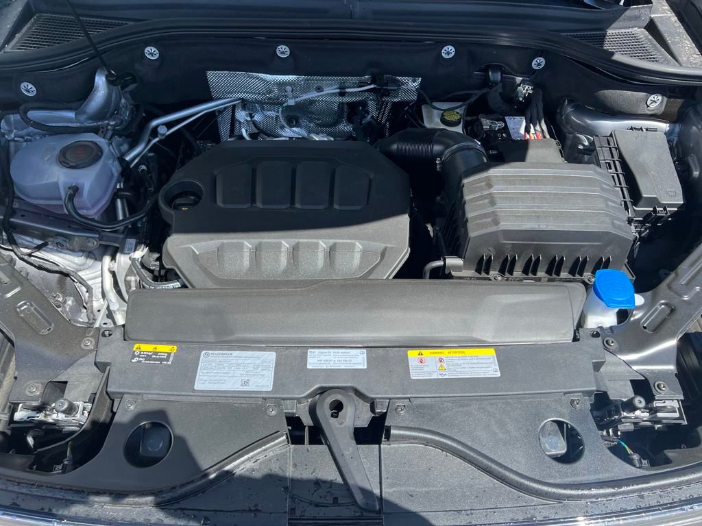 2025 Volkswagen Atlas Cross Sport SEL Premium R-Line photo 20