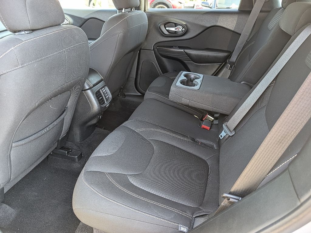 2017 Jeep Cherokee Latitude photo 3