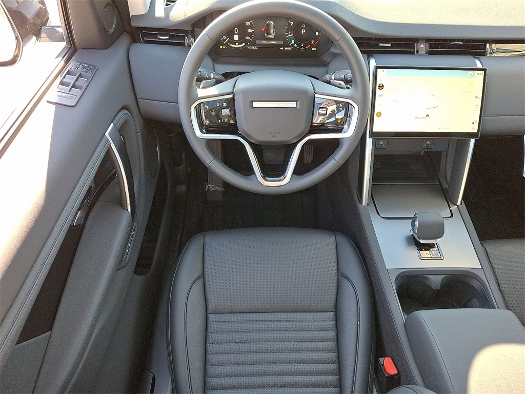 2025 Land Rover Discovery Sport S photo 4