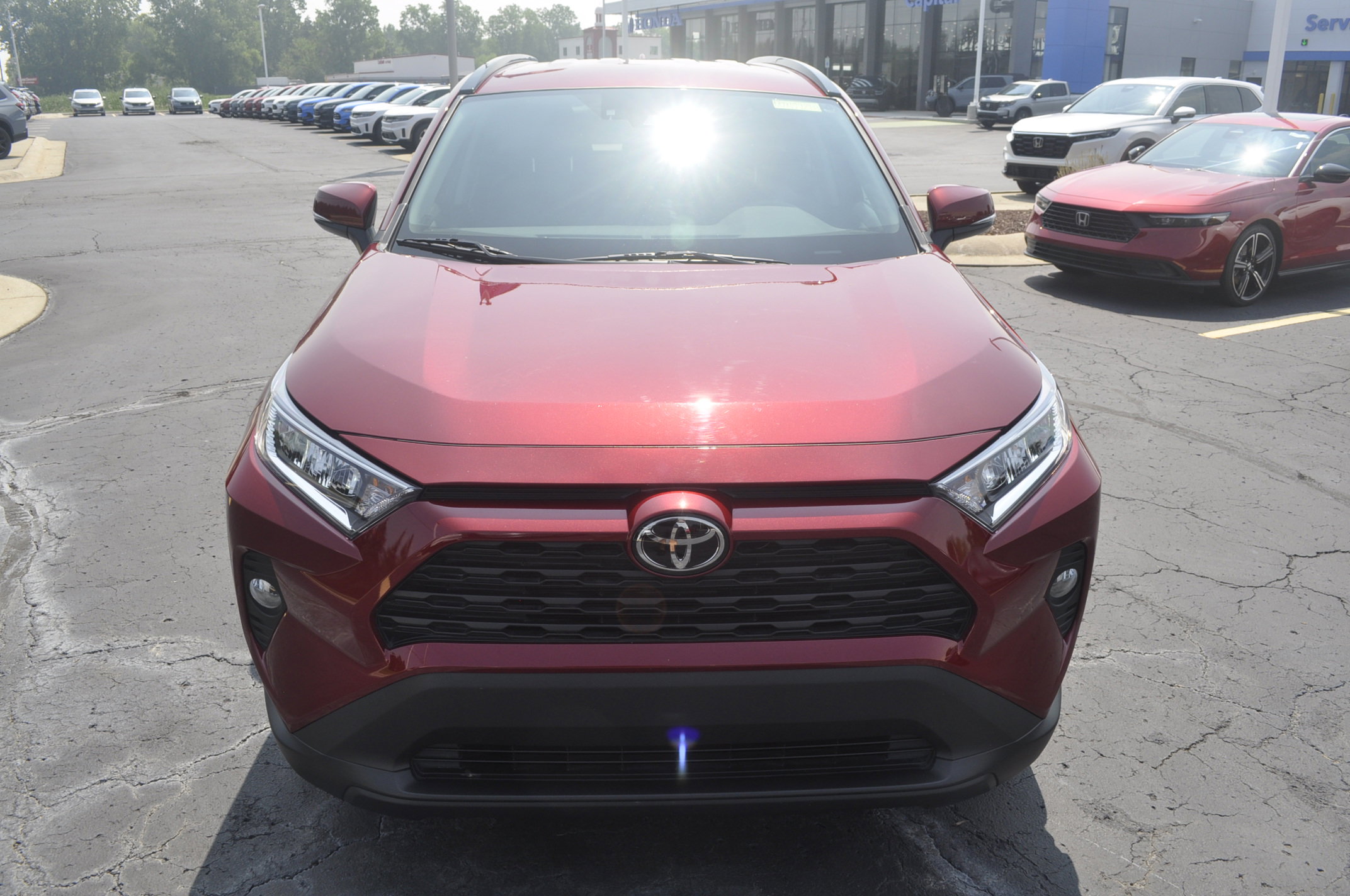 Used 2021 Toyota RAV4 XLE with VIN 2T3P1RFV3MW242933 for sale in Kansas City