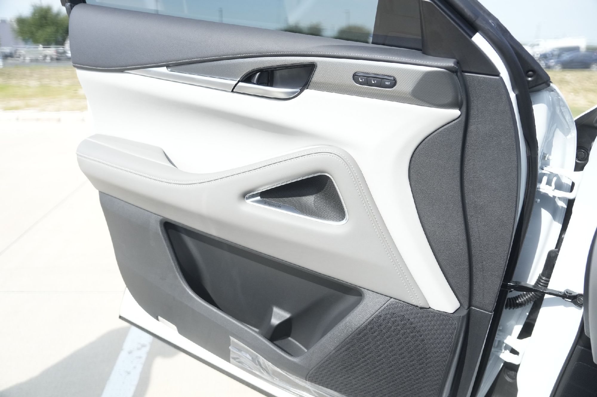 2026 Infiniti QX60 Luxe photo 12