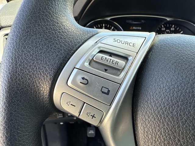 2016 Nissan Rogue S photo 27