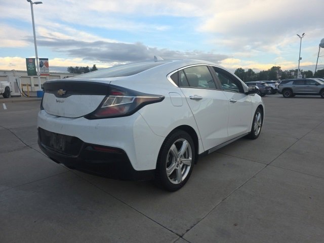 2018 Chevrolet Volt LT photo 4