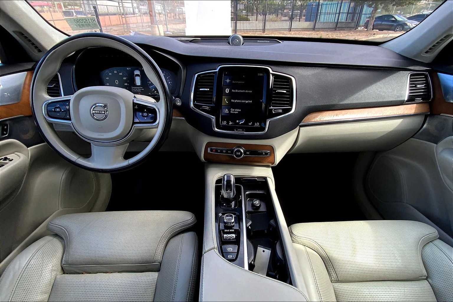 2017 Volvo XC90 Inscription photo 12