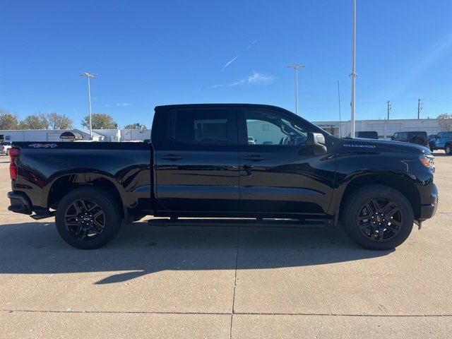 2026 Chevrolet Silverado 1500 photo 3