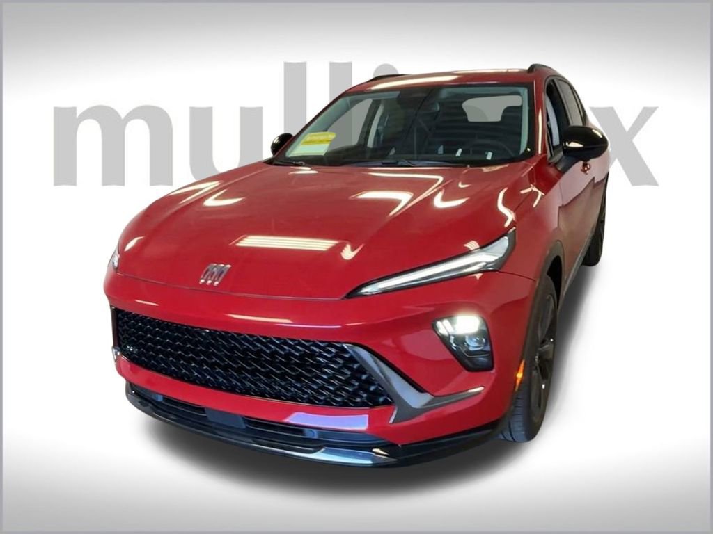 2025 Buick Envision Sport Touring photo 3