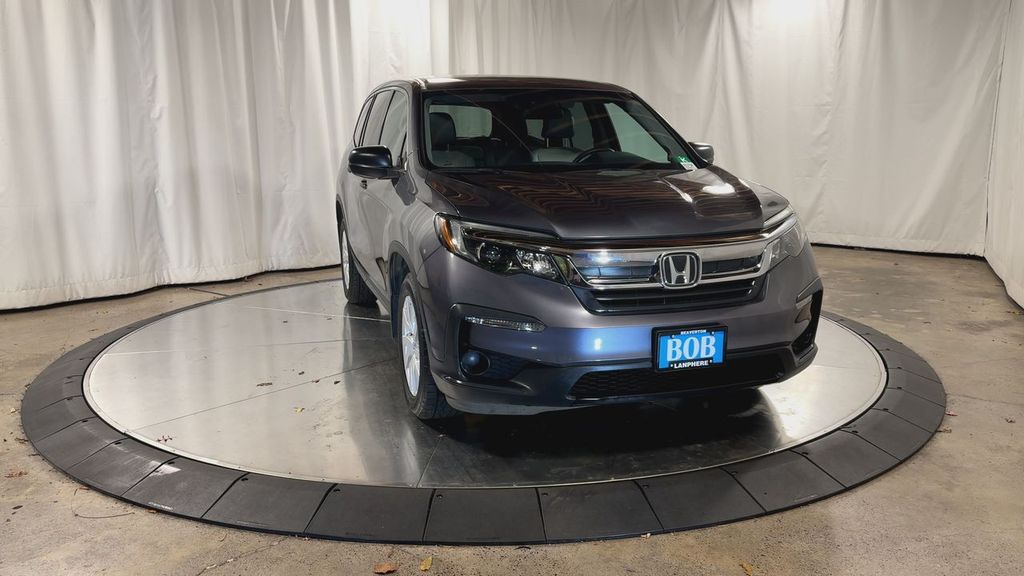 2019 Honda Pilot LX photo 4