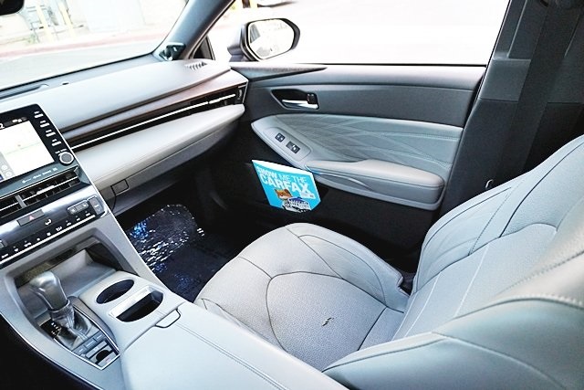 Used 2019 Gray Toyota XLE image 20