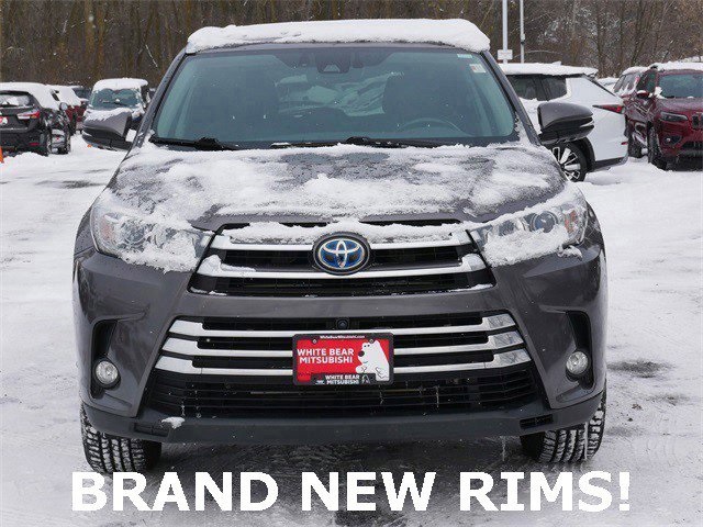 Used 2018 Toyota Highlander Limited Platinum with VIN 5TDDGRFH5JS038711 for sale in White Bear Lake, Minnesota