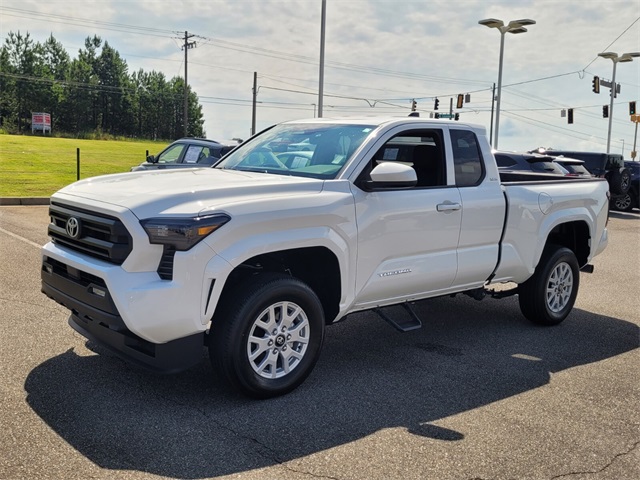 2024 Toyota Tacoma SR5 photo 3