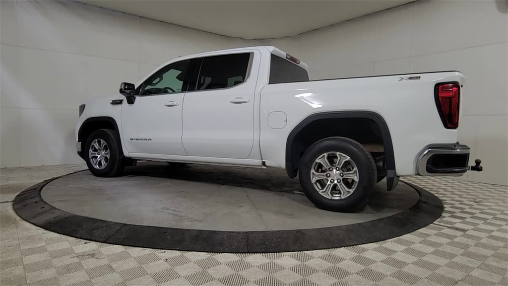 2023 GMC SIERRA - Image 4