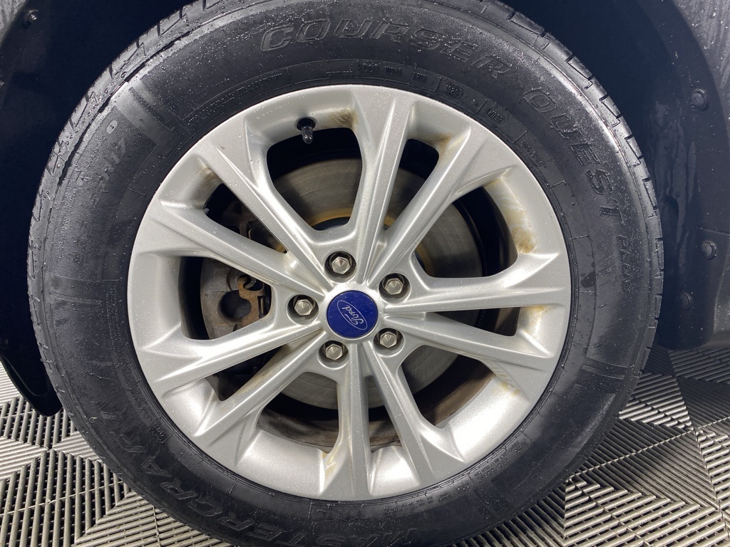 2018 Ford Escape SEL photo 12