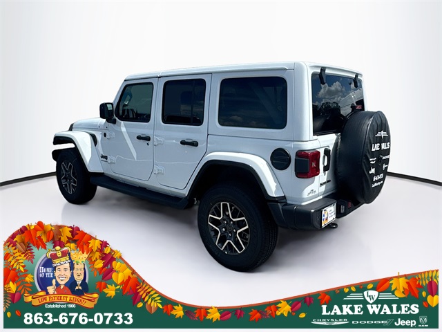 2025 Jeep Wrangler Sahara photo 4