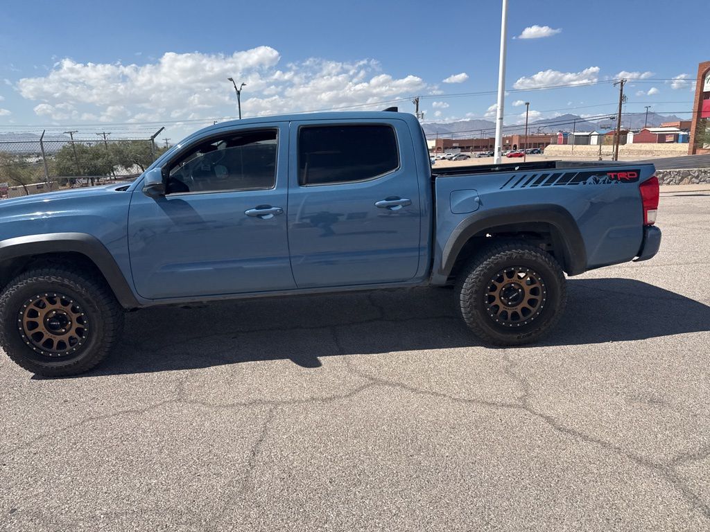 2019 Toyota Tacoma TRD Off-Road V6 Double Cab photo 2