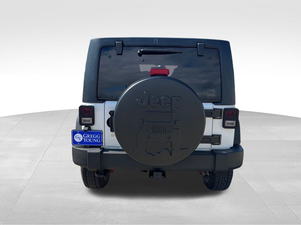 2015 Jeep Wrangler Unlimited Sport photo 4