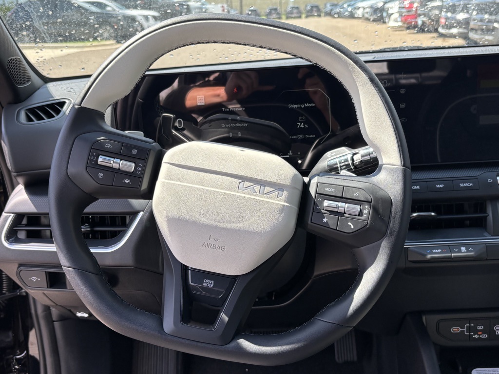 2025 Kia K4 GT-Line photo 9