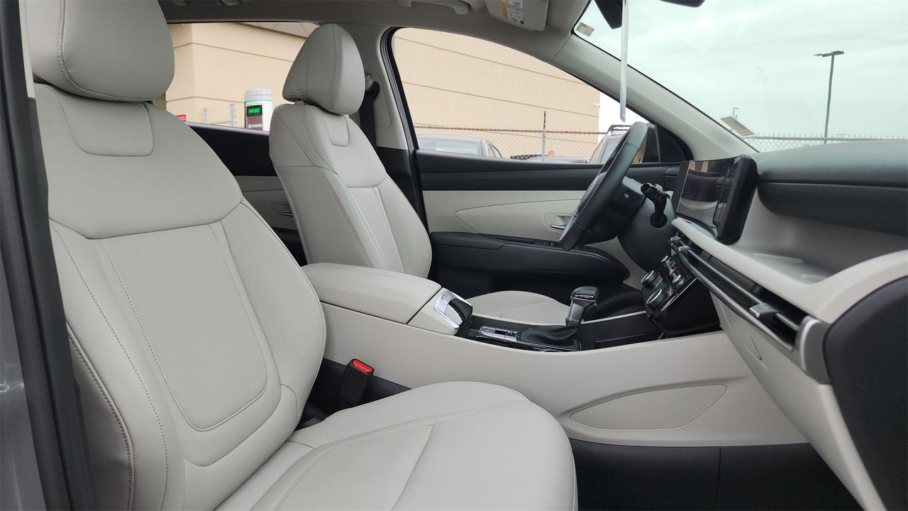 2025 Hyundai Tucson SEL Convenience photo 19