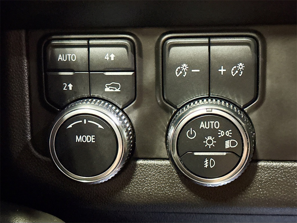 2023 Gmc Yukon SLT photo 38